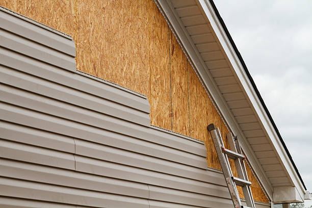24/7 Emergency Siding Contractor experts in Newton Highlands, MA